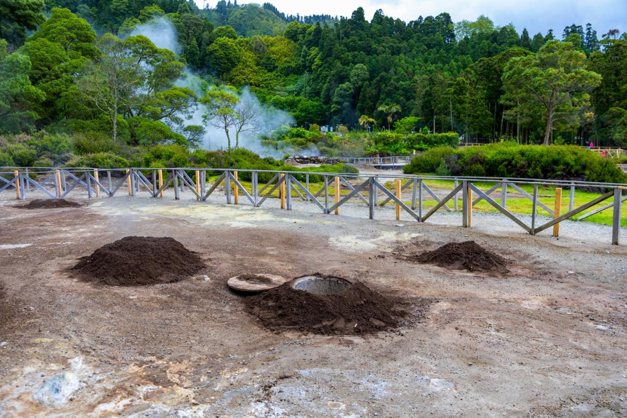 Cozido cooking pits
